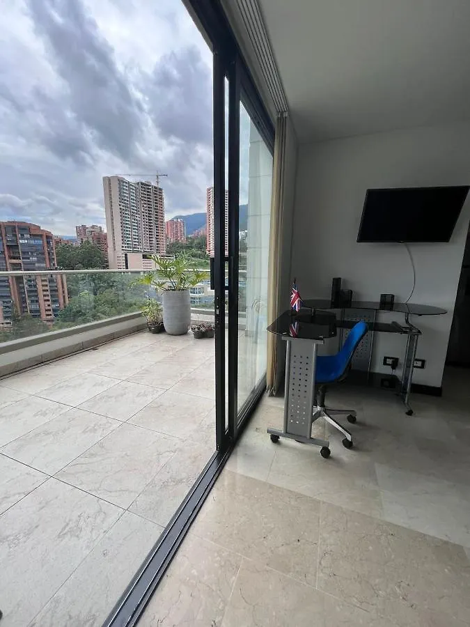 Large Apartment High Views And Balcony Medellin 0*,